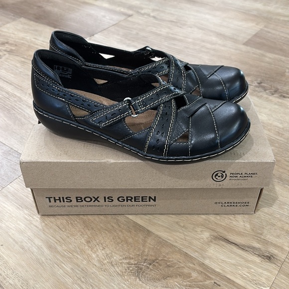 NEW Women’s Clarks Ashland Spin Q Leather Slip On Loafers - Picture 5 of 7